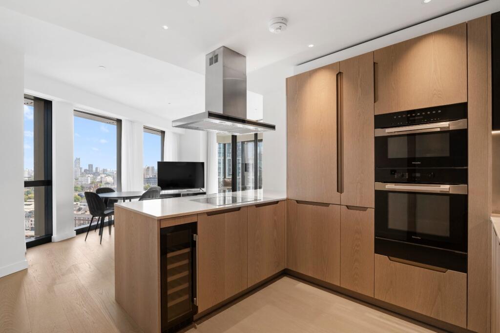 2 bed House (unspecified) for rent in Clapham. From Chestertons Estate Agents - Battersea Park Lettings