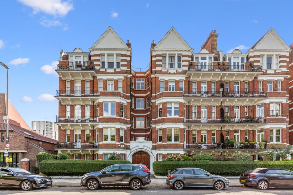 2 bed 1st Floor Flat for rent in Battersea. From Chestertons Estate Agents - Battersea Park Lettings