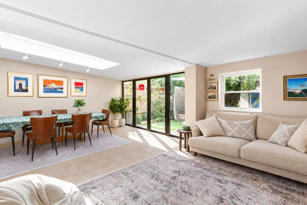 4 bed Semi Detached for rent in Battersea. From Chestertons Estate Agents - Battersea Park Lettings