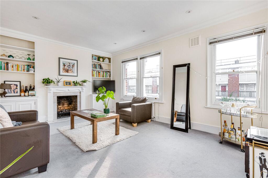2 bed 1st Floor Flat for rent in Battersea. From Chestertons Estate Agents - Battersea Park Lettings
