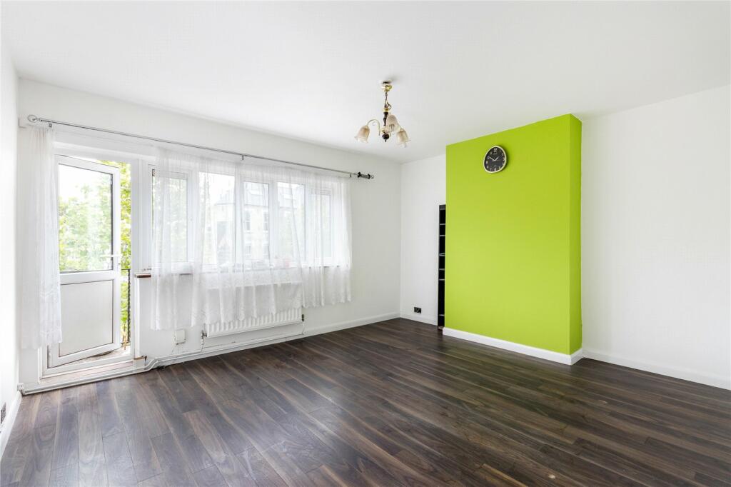 3 bed Flat for rent in Battersea. From Chestertons Estate Agents - Battersea Rise Lettings