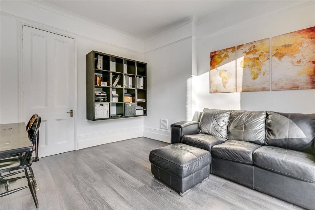 2 bed 1st Floor Flat for rent in Streatham. From Chestertons Estate Agents - Battersea Lettings 2 bed 1st Floor Flat for rent in Streatham. From Chestertons Estate Agents - Battersea Lettings