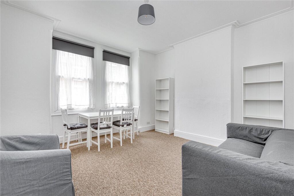 2 bed 1st Floor Flat for rent in Battersea. From Chestertons Estate Agents - Battersea Lettings