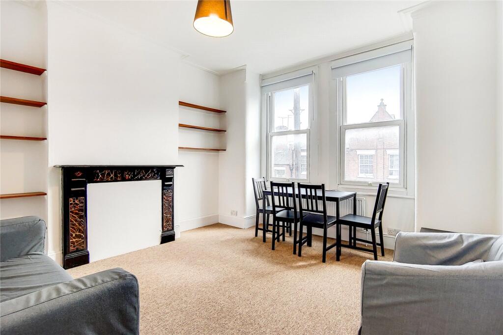 2 bed 1st Floor Flat for rent in Battersea. From Chestertons Estate Agents - Battersea Lettings
