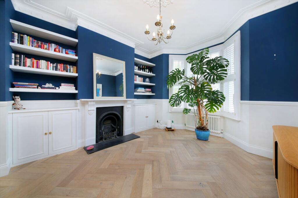 4 bed Mid Terraced House for rent in Battersea. From Chestertons Estate Agents - Battersea Lettings