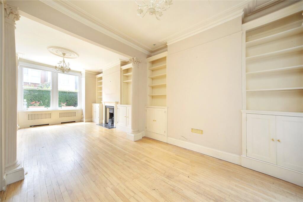 3 bed Mid Terraced House for rent in Clapham. From Chestertons Estate Agents - Battersea Lettings
