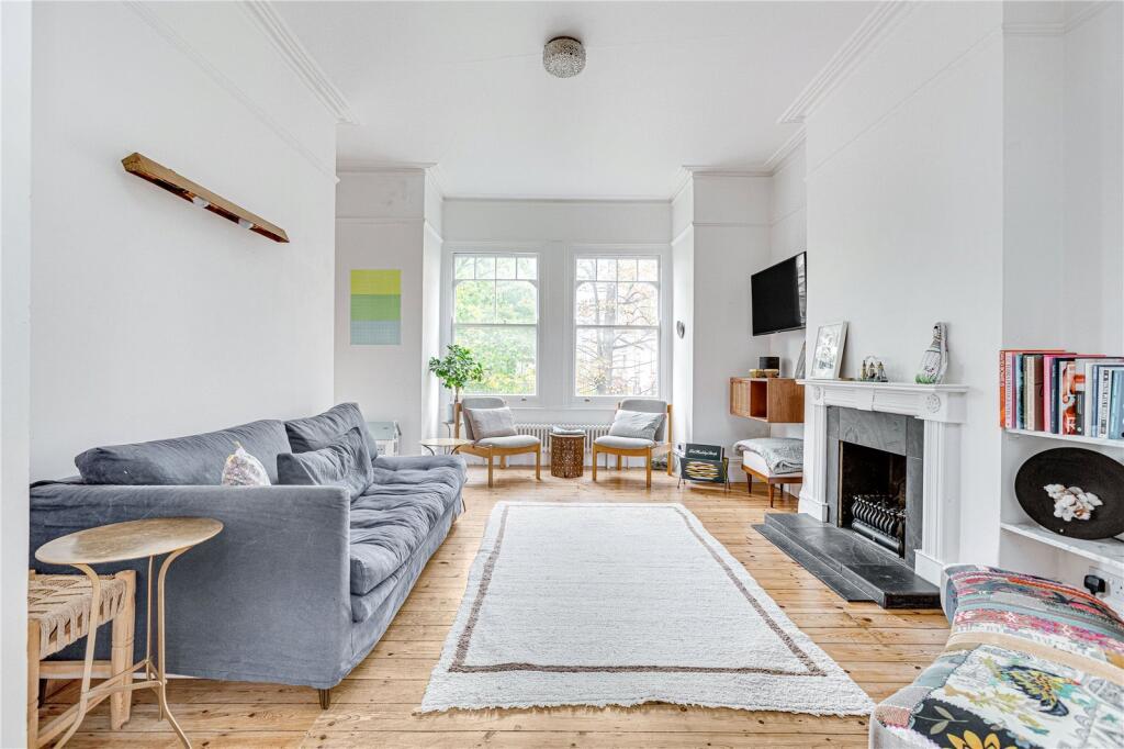 3 bed Annexe for rent in Clapham. From Chestertons Estate Agents - Battersea Lettings 3 bed Annexe for rent in Clapham. From Chestertons Estate Agents - Battersea Lettings