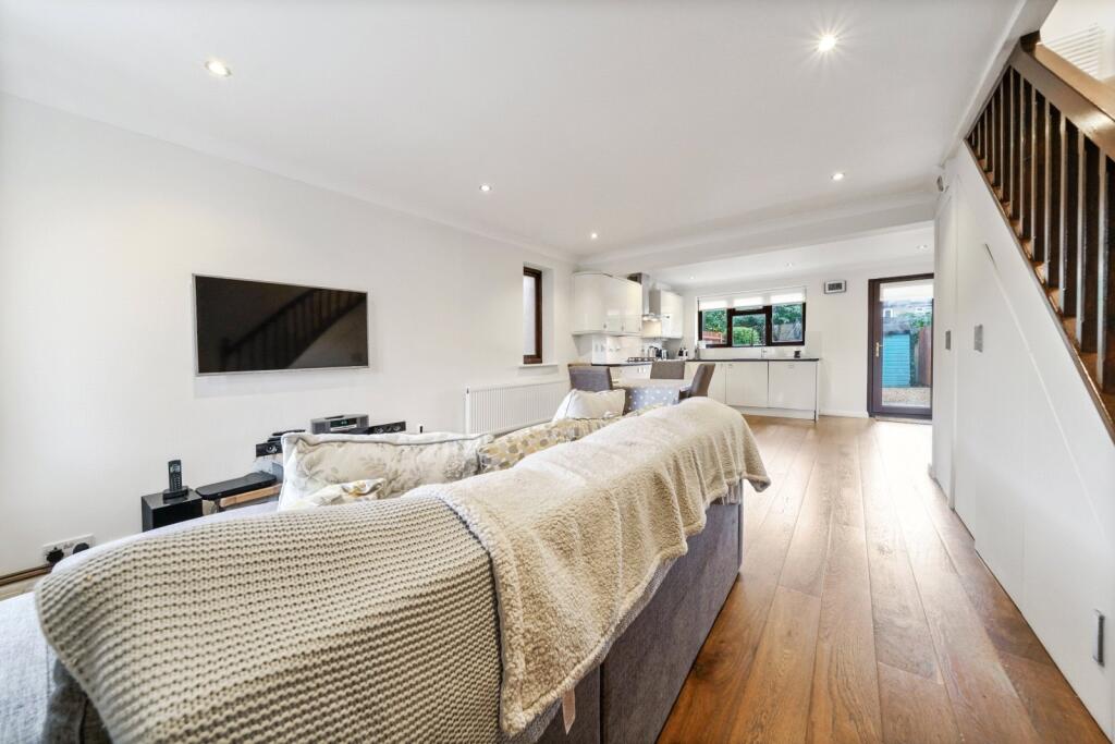 2 bed Semi Detached for rent in Streatham. From Chestertons Estate Agents - Battersea Lettings