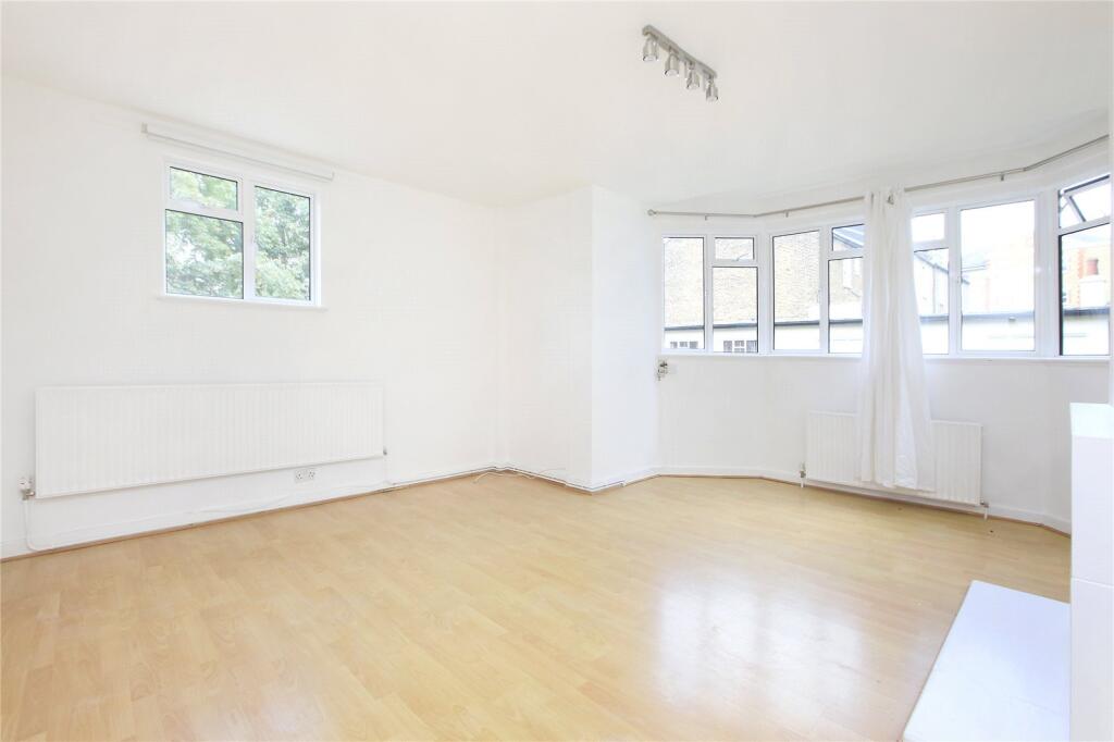 2 bed 1st Floor Flat for rent in Clapham. From Chestertons Estate Agents - Battersea Lettings 2 bed 1st Floor Flat for rent in Clapham. From Chestertons Estate Agents - Battersea Lettings