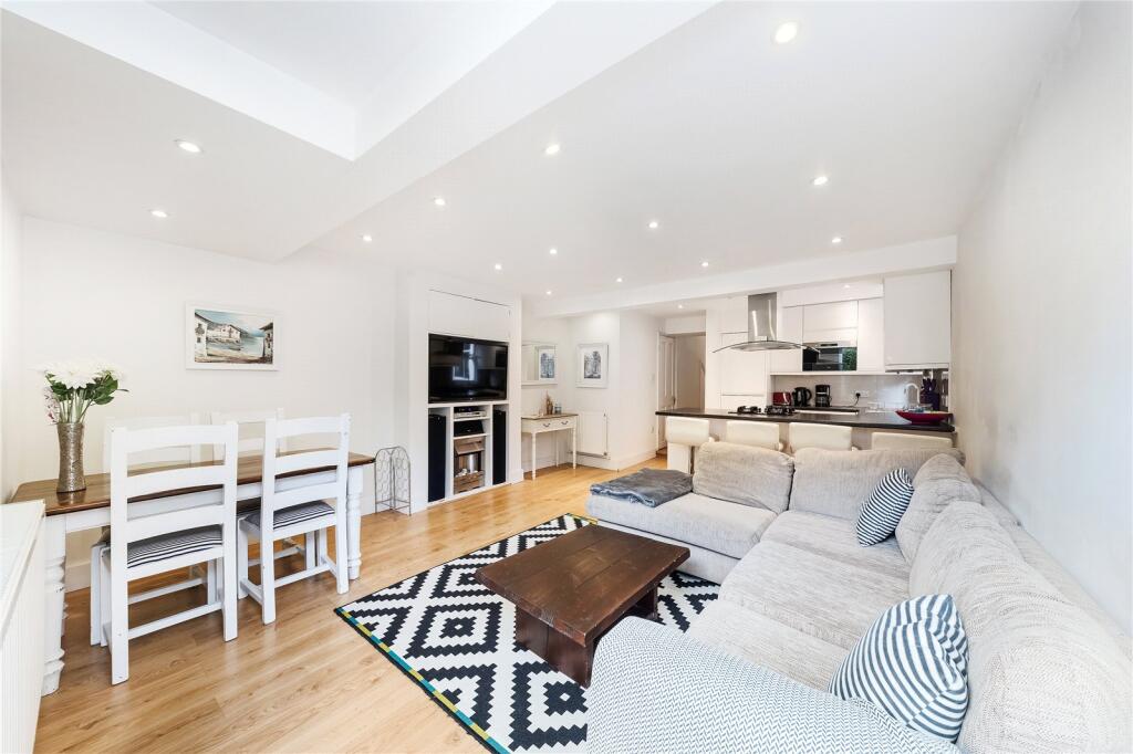 2 bed Annexe for rent in Battersea. From Chestertons Estate Agents - Battersea Lettings