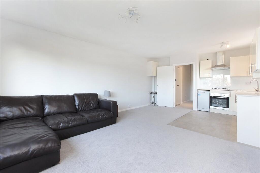 1 bed 1st Floor Flat for rent in Battersea. From Chestertons Estate Agents - Battersea Lettings