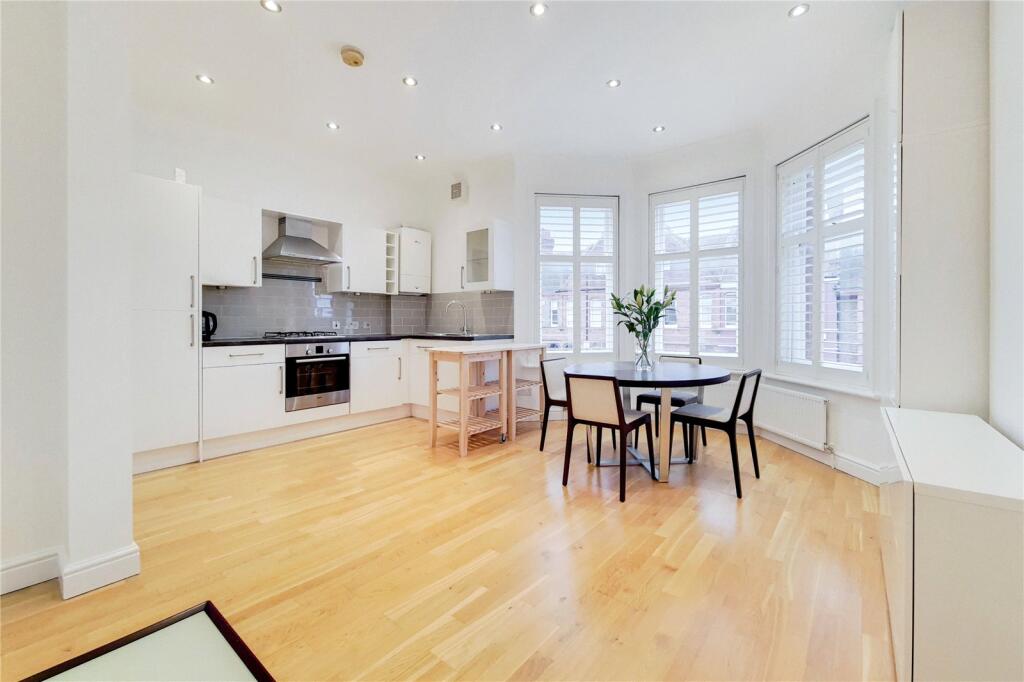 3 bed Annexe for rent in Streatham. From Chestertons Estate Agents - Battersea Lettings