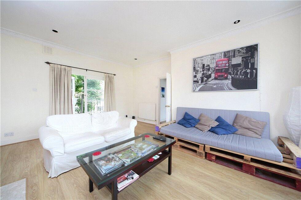 2 bed 1st Floor Flat for rent in Clapham. From Chestertons Estate Agents - Battersea Lettings