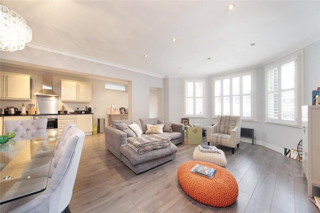 2 bed 1st Floor Flat for rent in Clapham. From Chestertons Estate Agents - Battersea Lettings 2 bed 1st Floor Flat for rent in Clapham. From Chestertons Estate Agents - Battersea Lettings