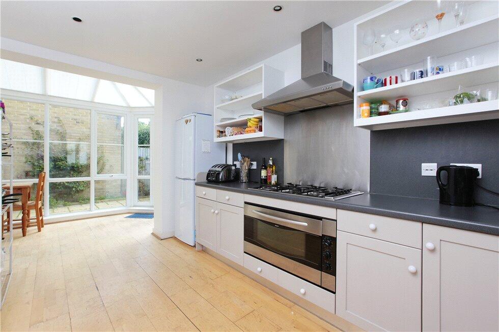 3 bed Detached for rent in Streatham. From Chestertons Estate Agents - Battersea Lettings