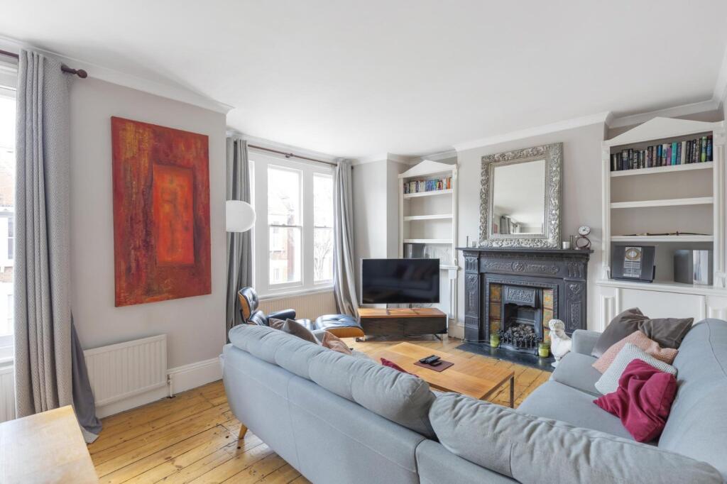 2 bed Annexe for rent in Clapham. From Chestertons Estate Agents - Battersea Lettings