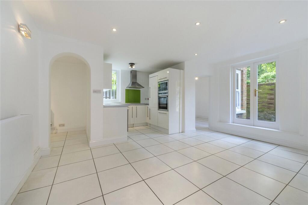 2 bed Mid Terraced House for rent in Camden Town. From Chestertons Estate Agents , Camden & Primrose Hill Lettings