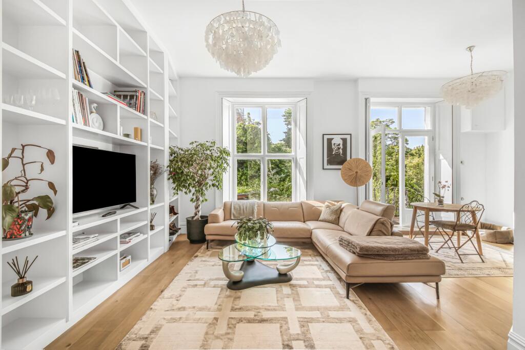 2 bed 1st Floor Flat for rent in Camden Town. From Chestertons Estate Agents , Camden & Primrose Hill Lettings