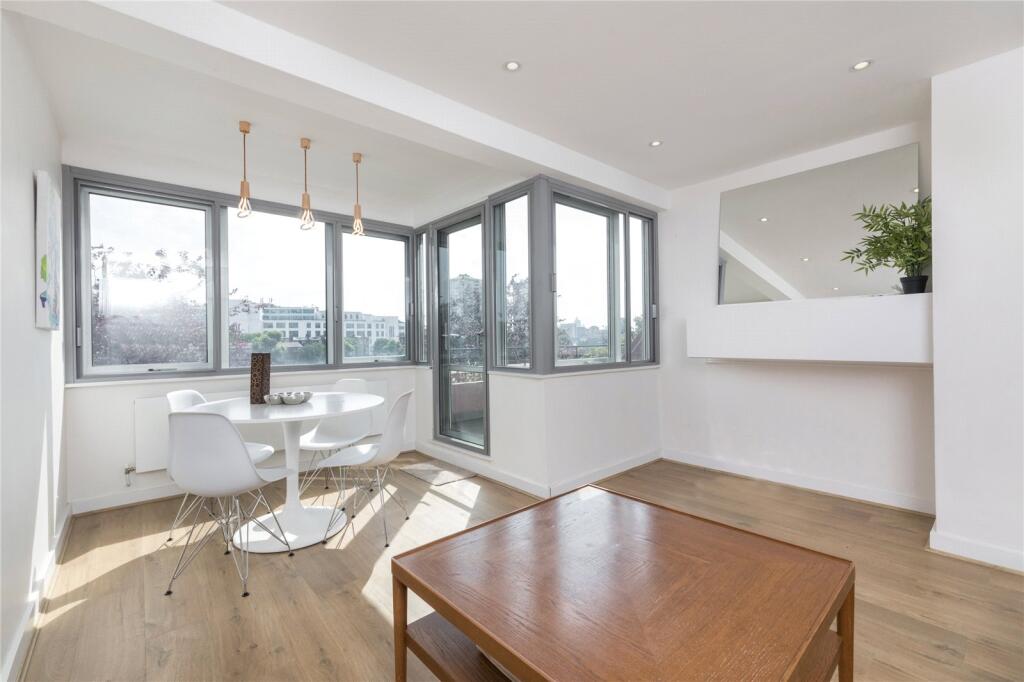 2 bed 1st Floor Flat for rent in Camden Town. From Chestertons Estate Agents , Camden & Primrose Hill Lettings 2 bed 1st Floor Flat for rent in Camden Town. From Chestertons Estate Agents , Camden & Primrose Hill Lettings
