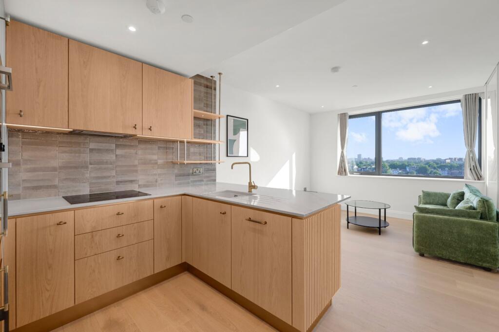 4 bed 1st Floor Flat for rent in . From Chestertons Estate Agents , Camden & Primrose Hill Lettings