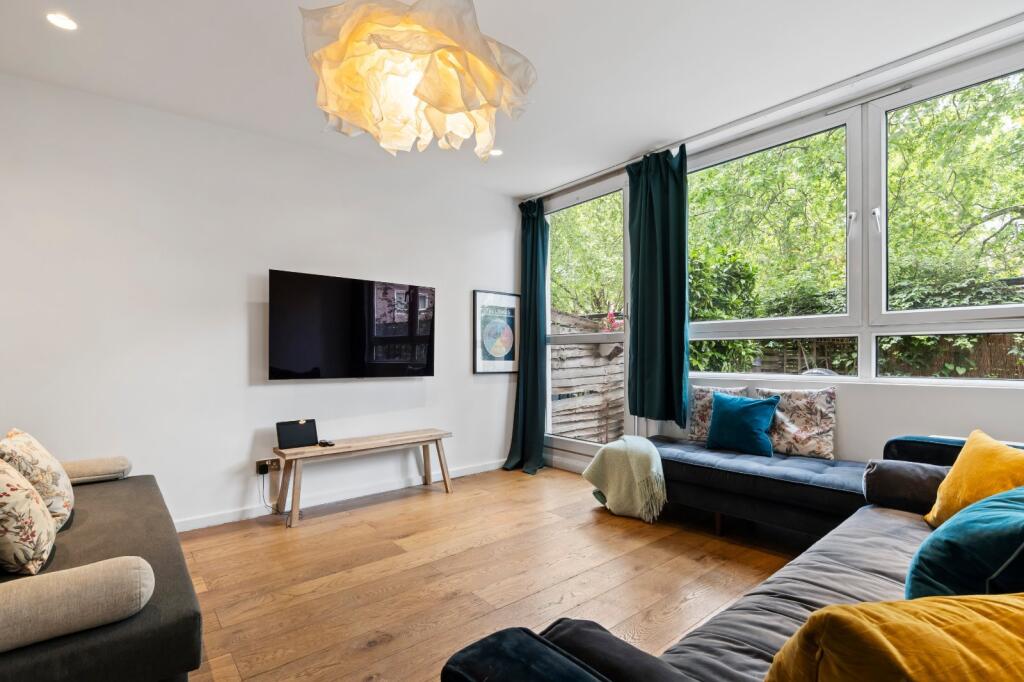 3 bed 1st Floor Flat for rent in Camden Town. From Chestertons Estate Agents , Camden & Primrose Hill Lettings