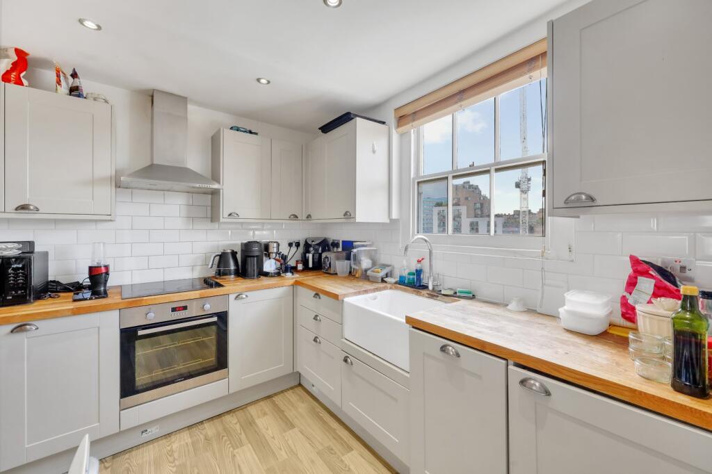 4 bed 1st Floor Flat for rent in Camden Town. From Chestertons Estate Agents , Camden & Primrose Hill Lettings