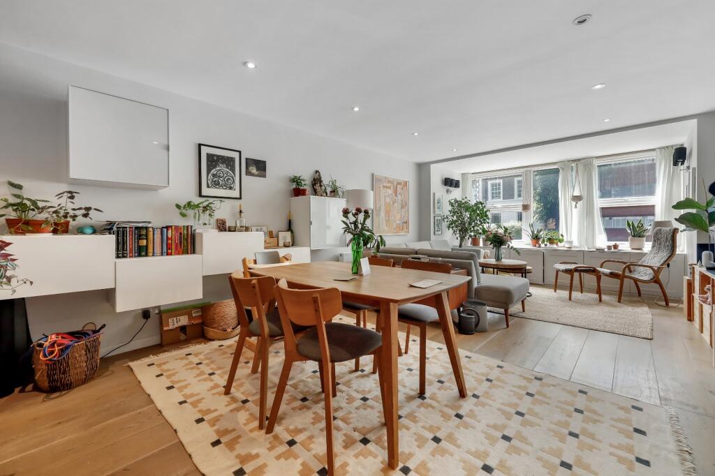 2 bed 1st Floor Flat for rent in Camden Town. From Chestertons Estate Agents , Camden & Primrose Hill Lettings 2 bed 1st Floor Flat for rent in Camden Town. From Chestertons Estate Agents , Camden & Primrose Hill Lettings