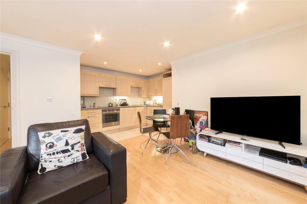 2 bed 1st Floor Flat for rent in Camden Town. From Chestertons Estate Agents , Camden & Primrose Hill Lettings