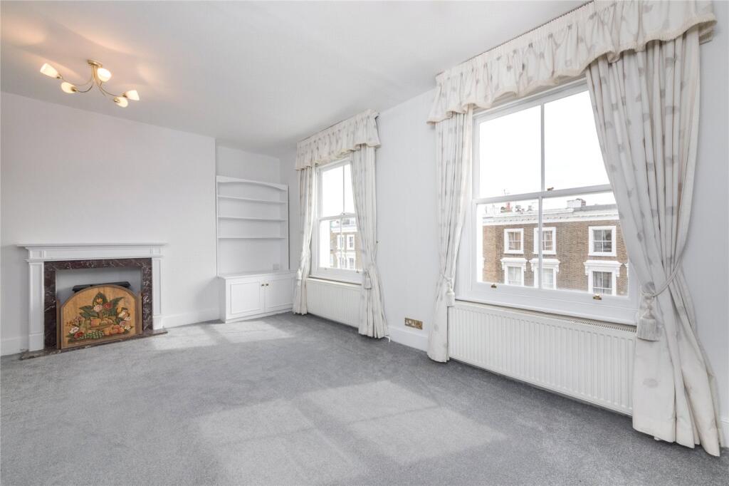 2 bed Mid Terraced House for rent in Camden Town. From Chestertons Estate Agents , Camden & Primrose Hill Lettings