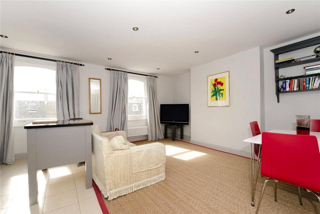2 bed Mid Terraced House for rent in Camden Town. From Chestertons Estate Agents , Camden & Primrose Hill Lettings