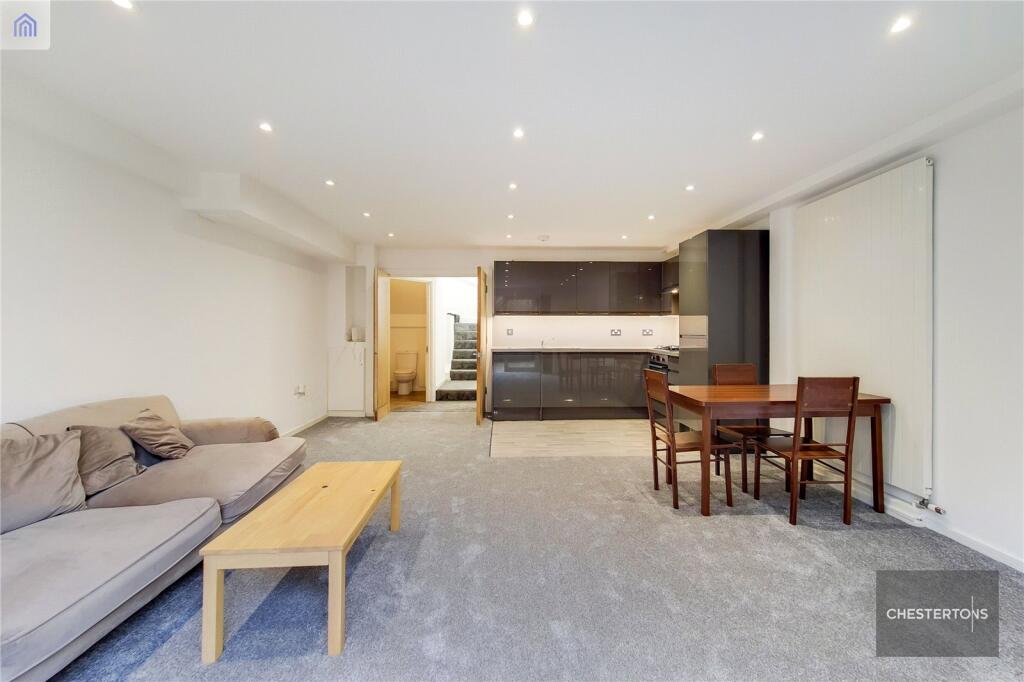 3 bed 1st Floor Flat for rent in Camden Town. From Chestertons Estate Agents , Camden & Primrose Hill Lettings