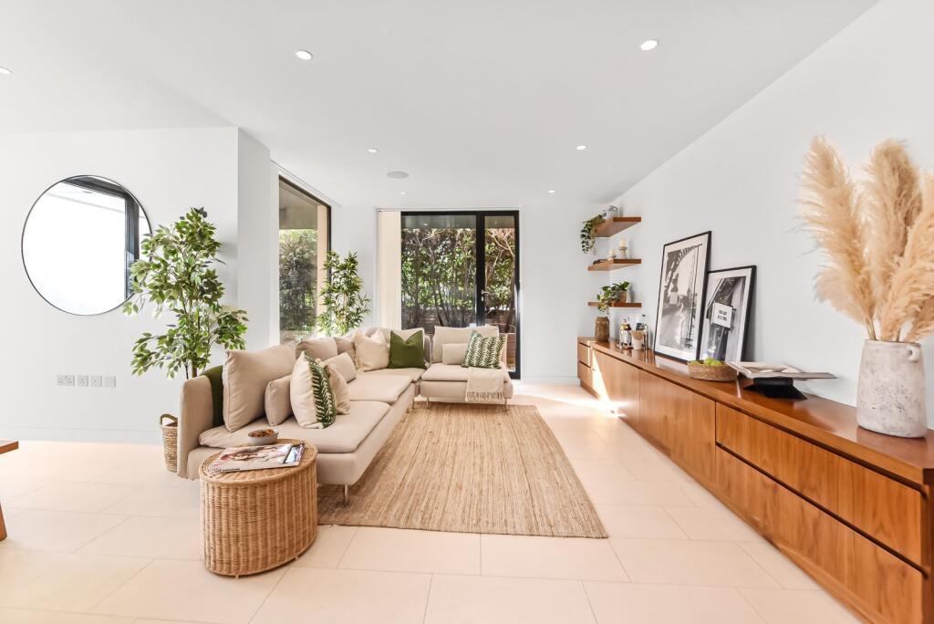 2 bed 1st Floor Flat for rent in Camden Town. From Chestertons Estate Agents , Camden & Primrose Hill Lettings
