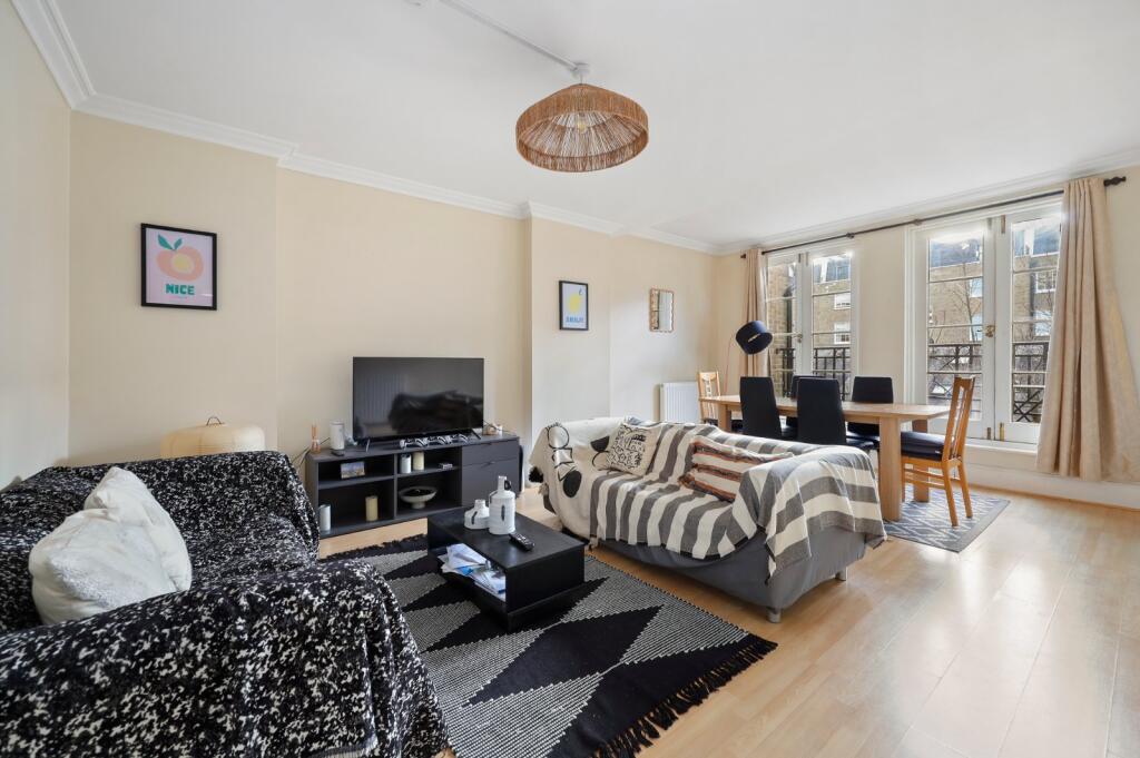 3 bed Mid Terraced House for rent in Camden Town. From Chestertons Estate Agents , Camden & Primrose Hill Lettings