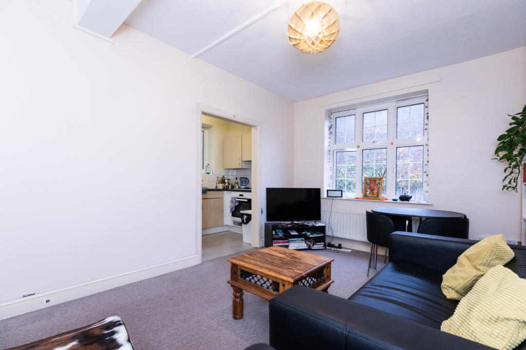 2 bed 1st Floor Flat for rent in Camden Town. From Chestertons Estate Agents , Camden & Primrose Hill Lettings