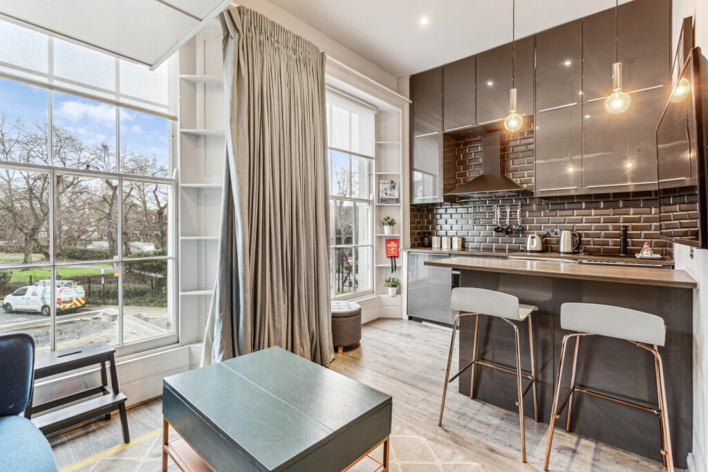 4 bed 1st Floor Flat for rent in Camden Town. From Chestertons Estate Agents , Camden & Primrose Hill Lettings