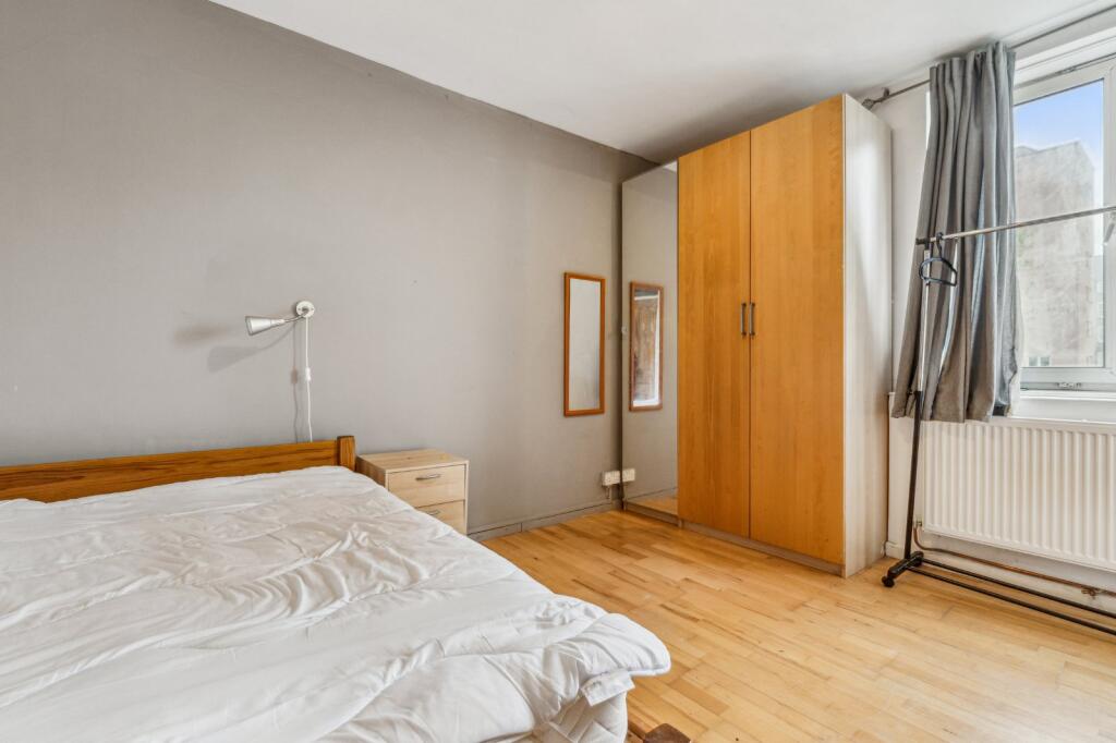 3 bed 1st Floor Flat for rent in Camden Town. From Chestertons Estate Agents , Camden & Primrose Hill Lettings