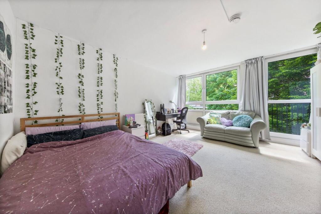 3 bed Annexe for rent in Camden Town. From Chestertons Estate Agents , Camden & Primrose Hill Lettings
