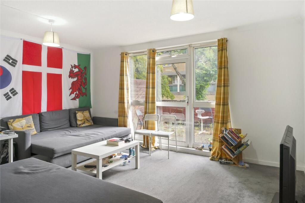3 bed Annexe for rent in Camden Town. From Chestertons Estate Agents , Camden & Primrose Hill Lettings 3 bed Annexe for rent in Camden Town. From Chestertons Estate Agents , Camden & Primrose Hill Lettings