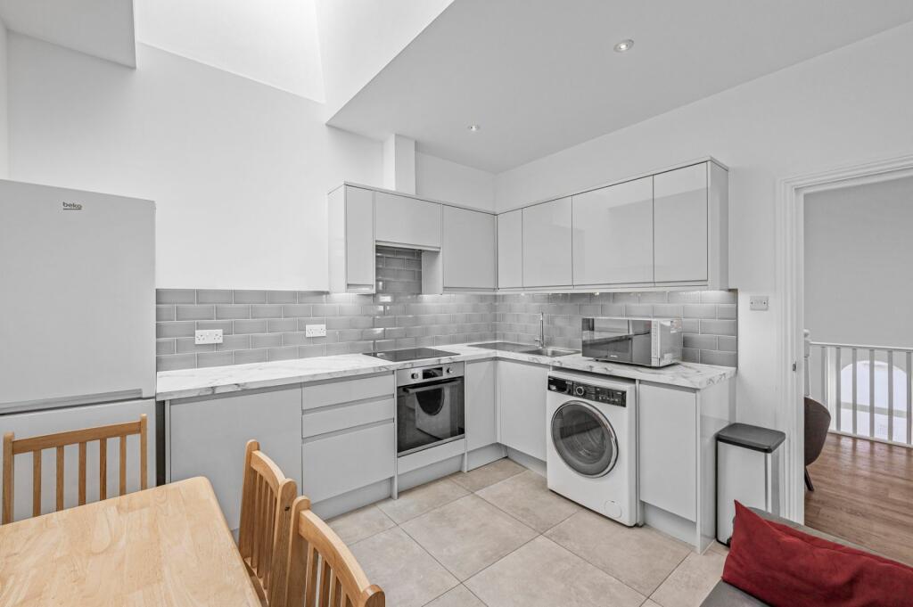 4 bed Mid Terraced House for rent in Camden Town. From Chestertons Estate Agents , Camden & Primrose Hill Lettings 4 bed Mid Terraced House for rent in Camden Town. From Chestertons Estate Agents , Camden & Primrose Hill Lettings