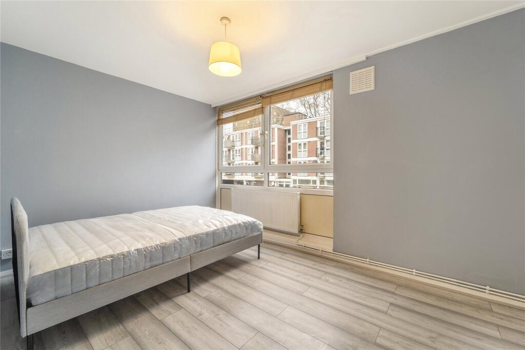 5 bed Mid Terraced House for rent in Camden Town. From Chestertons Estate Agents , Camden & Primrose Hill Lettings 5 bed Mid Terraced House for rent in Camden Town. From Chestertons Estate Agents , Camden & Primrose Hill Lettings