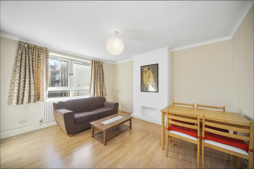 1 bed 1st Floor Flat for rent in Camden Town. From Chestertons Estate Agents , Camden & Primrose Hill Lettings