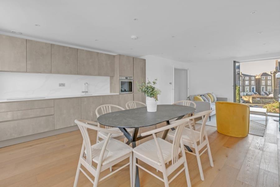 3 bed 1st Floor Flat for rent in Camden Town. From Chestertons Estate Agents , Camden & Primrose Hill Lettings