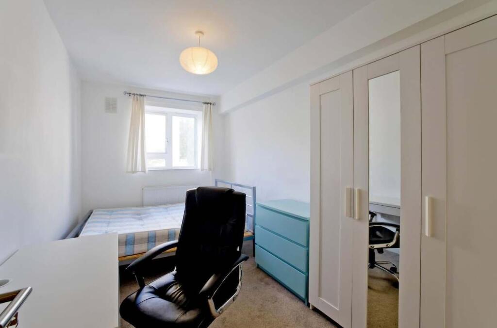 5 bed 1st Floor Flat for rent in Camden Town. From Chestertons Estate Agents , Camden & Primrose Hill Lettings 5 bed 1st Floor Flat for rent in Camden Town. From Chestertons Estate Agents , Camden & Primrose Hill Lettings