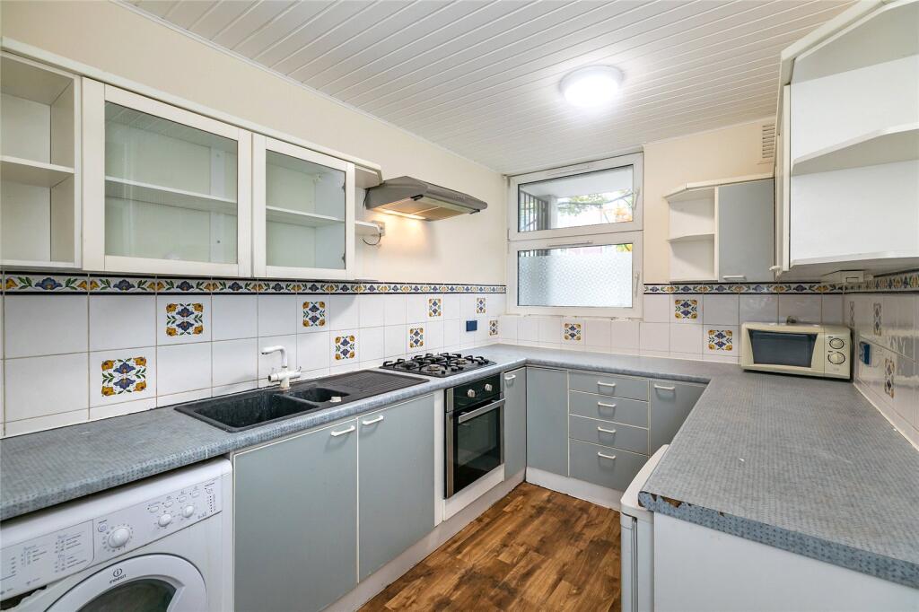 3 bed Mid Terraced House for rent in Camden Town. From Chestertons Estate Agents , Camden & Primrose Hill Lettings