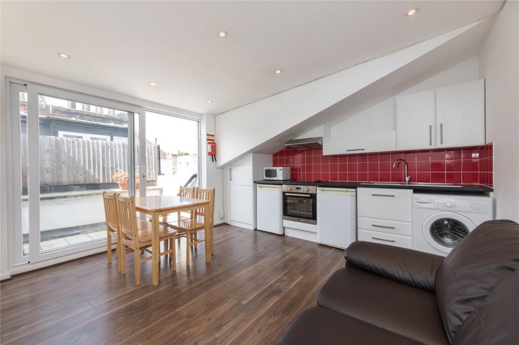 4 bed Mid Terraced House for rent in Camden Town. From Chestertons Estate Agents , Camden & Primrose Hill Lettings