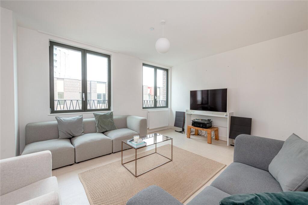 3 bed 1st Floor Flat for rent in Camden Town. From Chestertons Estate Agents , Camden & Primrose Hill Lettings 3 bed 1st Floor Flat for rent in Camden Town. From Chestertons Estate Agents , Camden & Primrose Hill Lettings