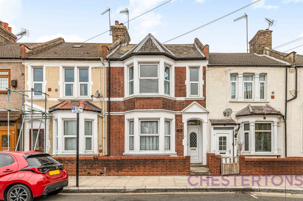 4 bed Mid Terraced House for rent in Woolwich. From Chestertons Estate Agents , Canary Wharf & Docklands Lettings