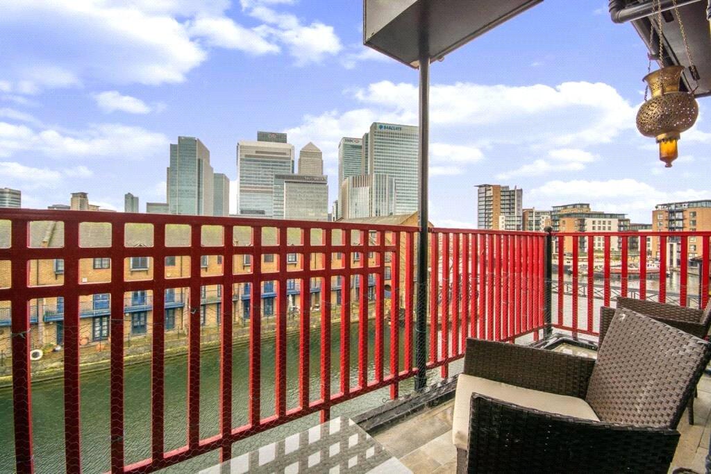 1 bed 1st Floor Flat for rent in Poplar. From Chestertons Estate Agents , Canary Wharf & Docklands Lettings