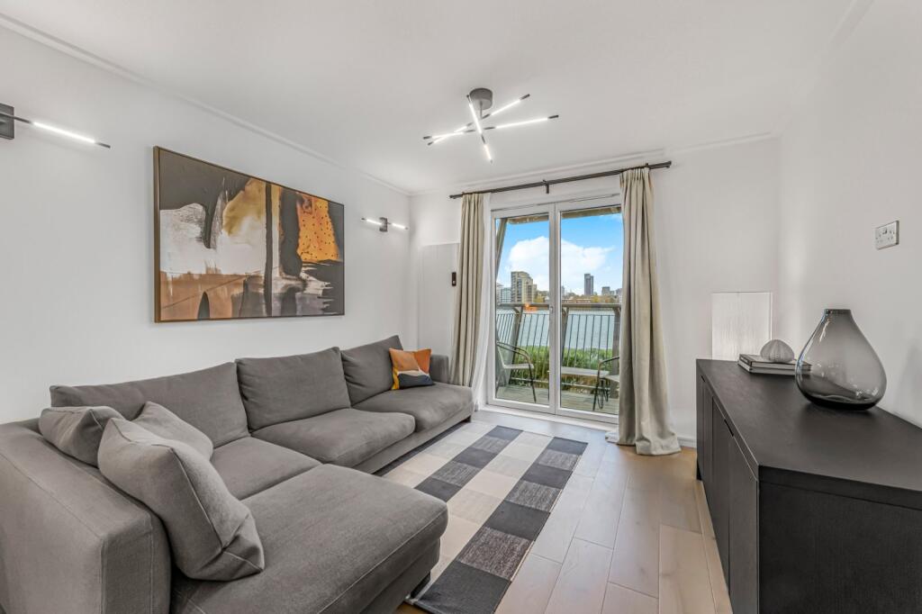 1 bed 1st Floor Flat for rent in Poplar. From Chestertons Estate Agents , Canary Wharf & Docklands Lettings