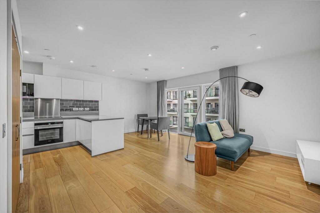 1 bed 1st Floor Flat for rent in Greenwich. From Chestertons Estate Agents , Canary Wharf & Docklands Lettings